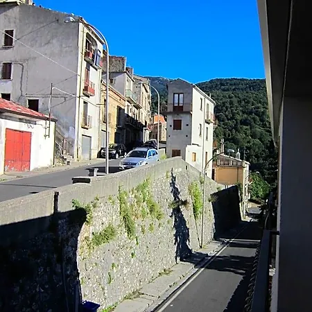 Couette-café Il Nido Dell'aquila 3*