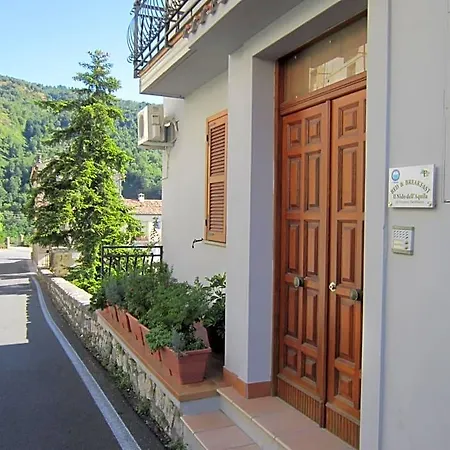Il Nido Dell'aquila Couette-café 3*
