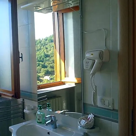 Il Nido Dell'aquila Couette-café 3*