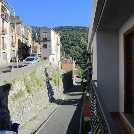 Il Nido Dell'aquila Bed & Breakfast San Donato di Ninea